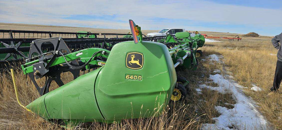 2012 John Deere 640D Header Combine