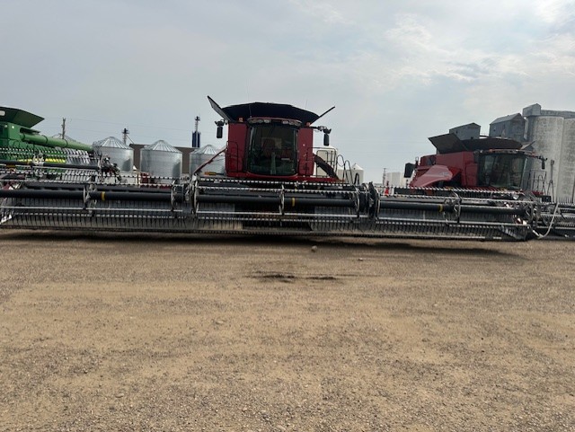 2022 MacDon FD245 Header Combine