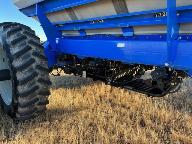 2010 New Holland P2060/1060 Air Drill