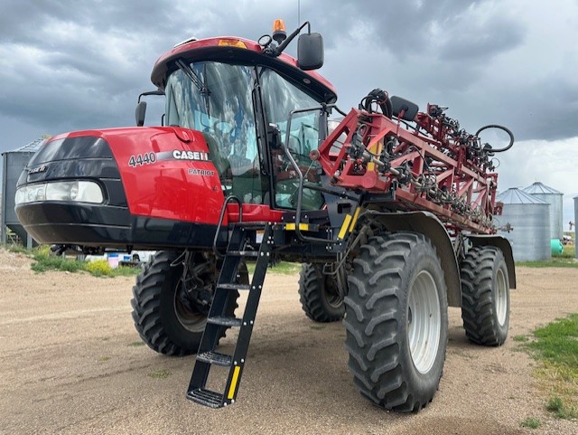 2019 Case IH Patriot 4440 Sprayer/High Clearance