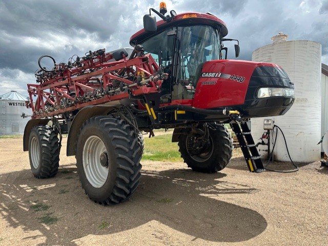 2019 Case IH Patriot 4440 Sprayer/High Clearance