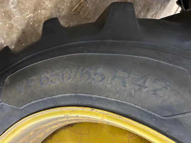 2009 John Deere 7830 Tractor