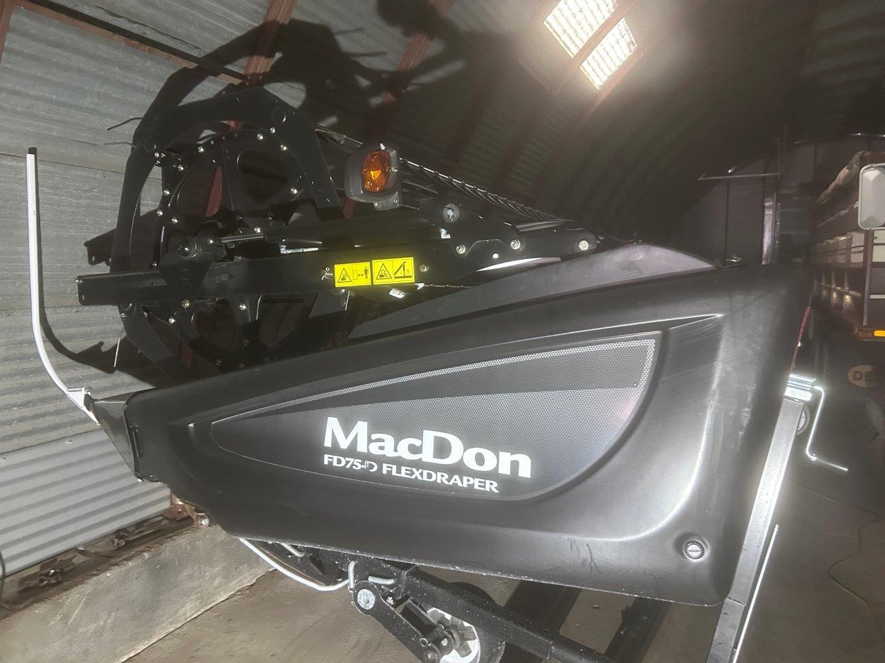 2015 MacDon FD75 Header Draper