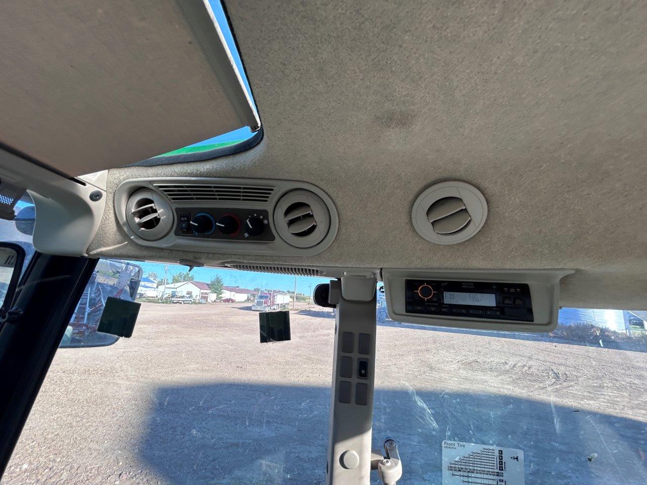 2021 John Deere 6135E Tractor