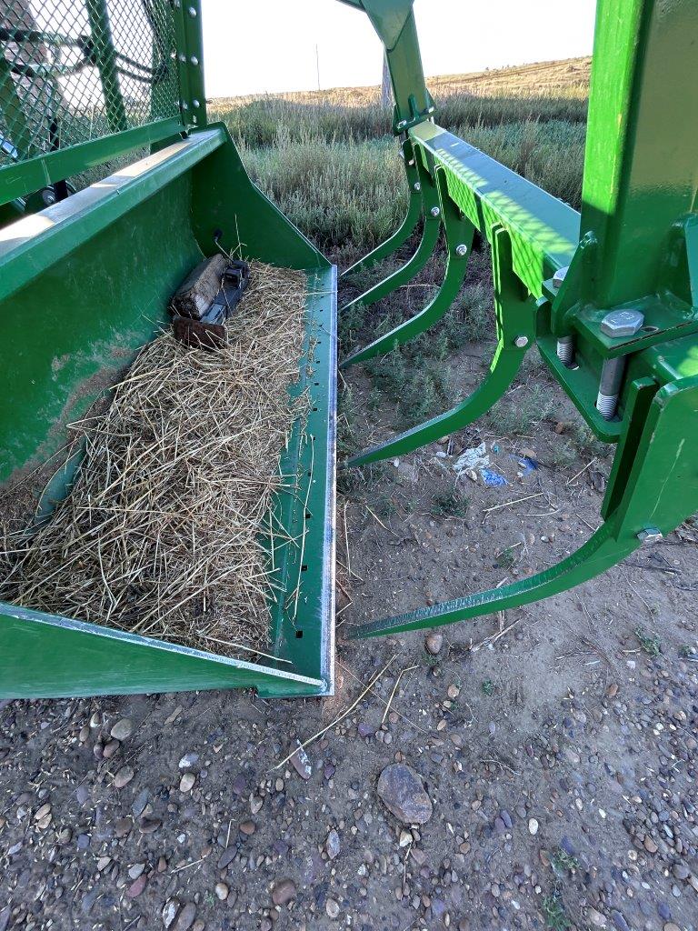 2021 John Deere 6135E Tractor