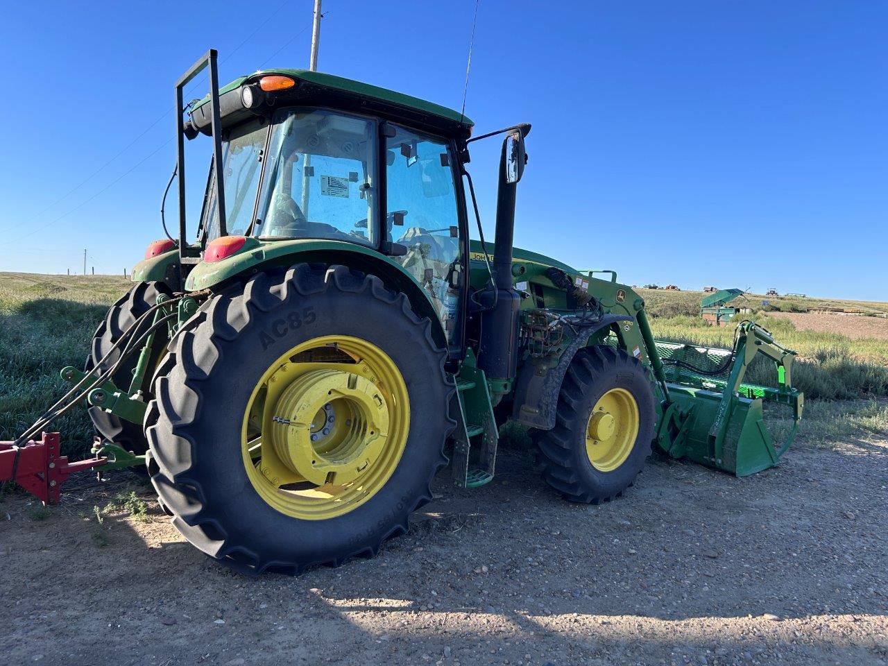 2021 John Deere 6135E Tractor