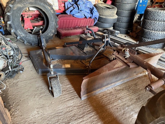 2009 Farm King Y550 Mower/Finishing