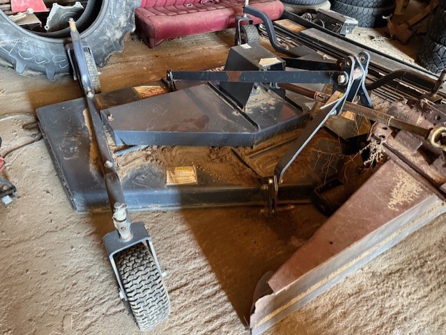 2009 Farm King Y550 Mower/Finishing