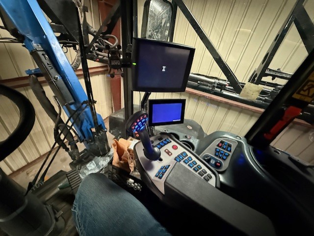 2019 New Holland SP.410F Sprayer/High Clearance