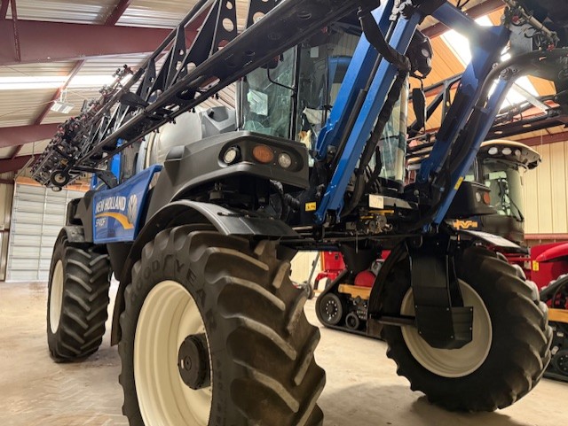 2019 New Holland SP.410F Sprayer/High Clearance