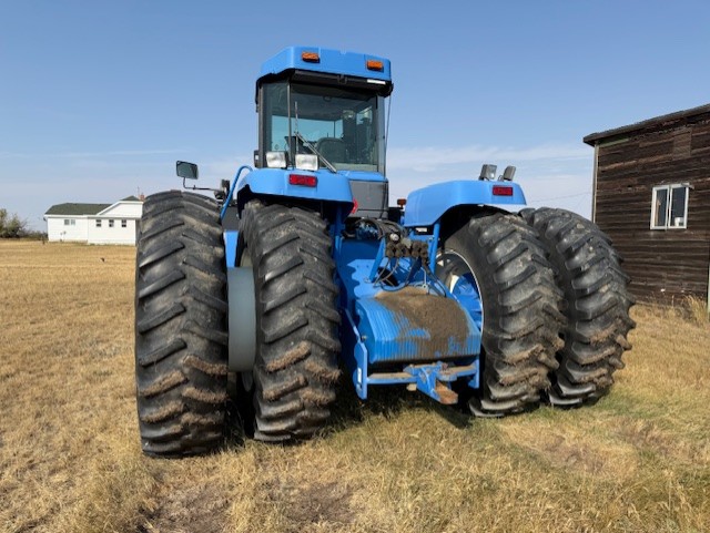 2002 Versatile 2310 Tractor