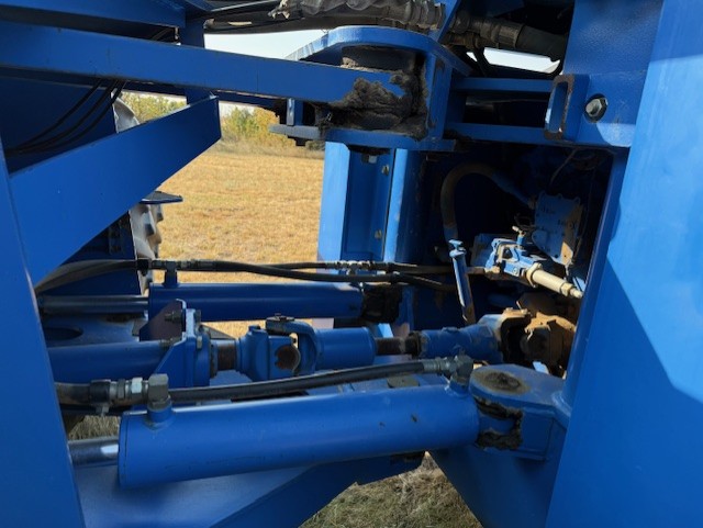 2002 Versatile 2310 Tractor