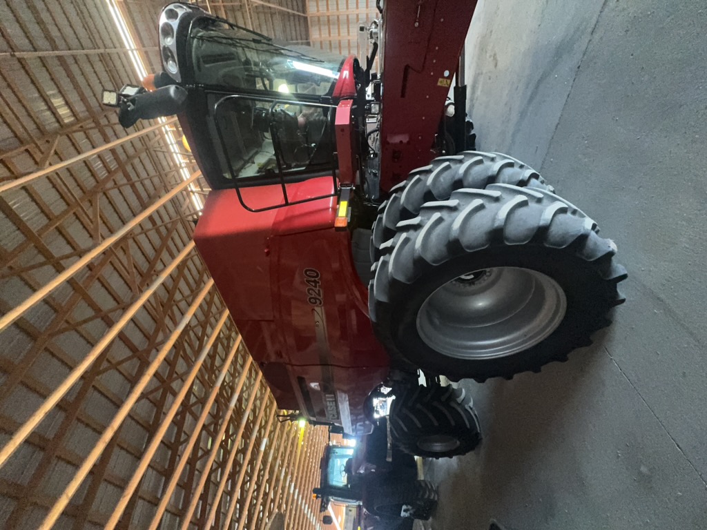 2016 Case IH 9240 Combine