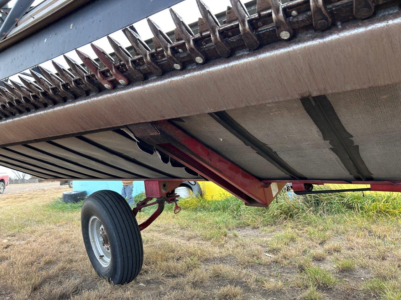 1986 Case IH 721 Windrower