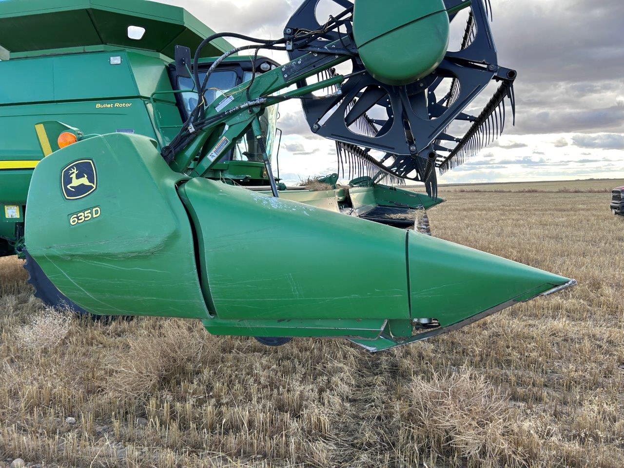 2009 John Deere 635D Header Combine