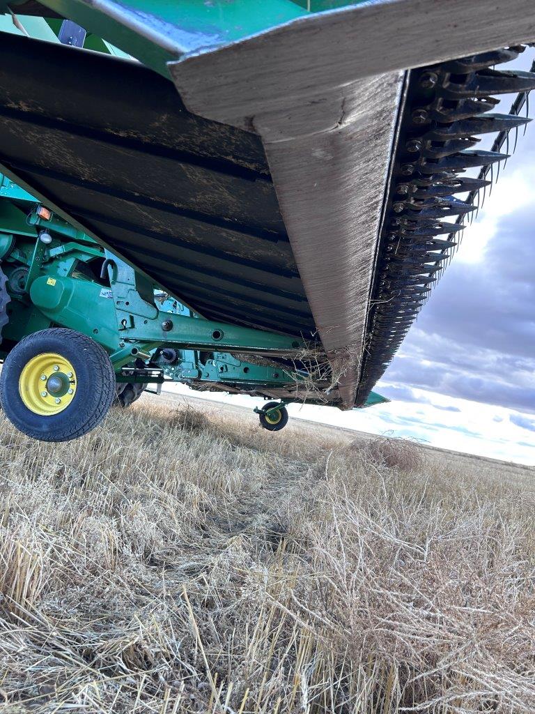2009 John Deere 635D Header Combine