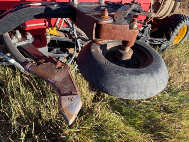 2012 Bourgault 3320XTC/7950 Air Drill