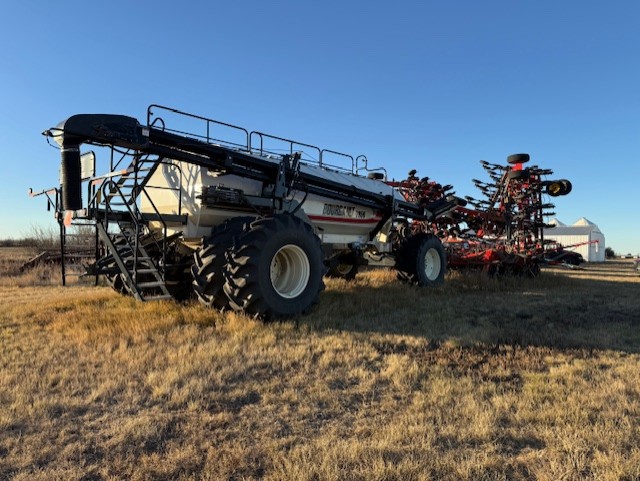 2012 Bourgault 3320XTC/7950 Air Drill