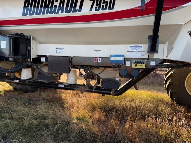 2012 Bourgault 3320XTC/7950 Air Drill