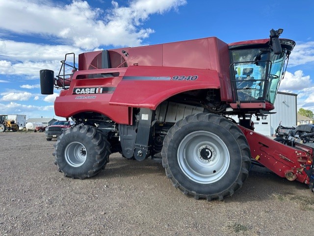 2017 Case IH 9240 Combine