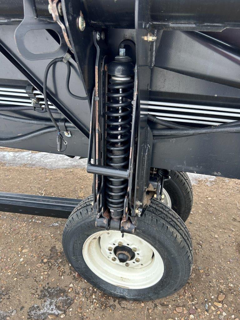 2015 MacDon FD75-45 Header Combine