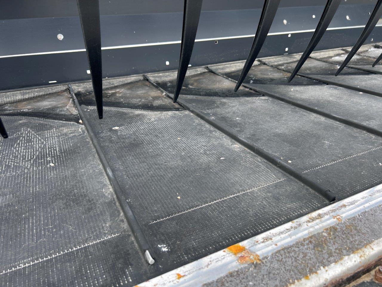 2015 MacDon FD75-45 Header Combine