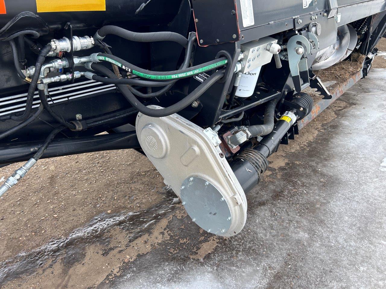 2015 MacDon FD75-45 Header Combine