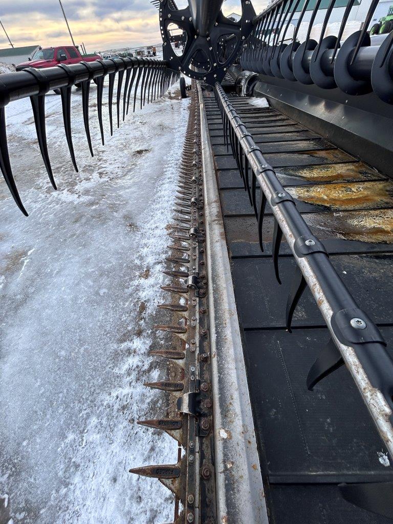 2015 MacDon FD75-45 Header Combine