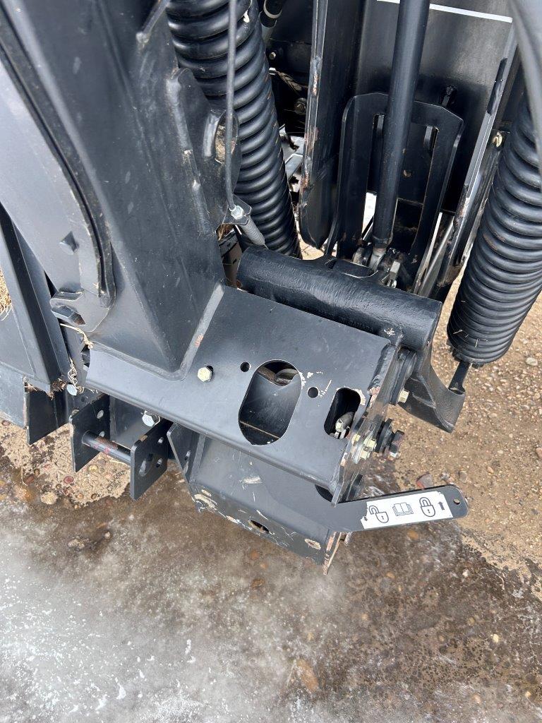 2015 MacDon FD75-45 Header Combine