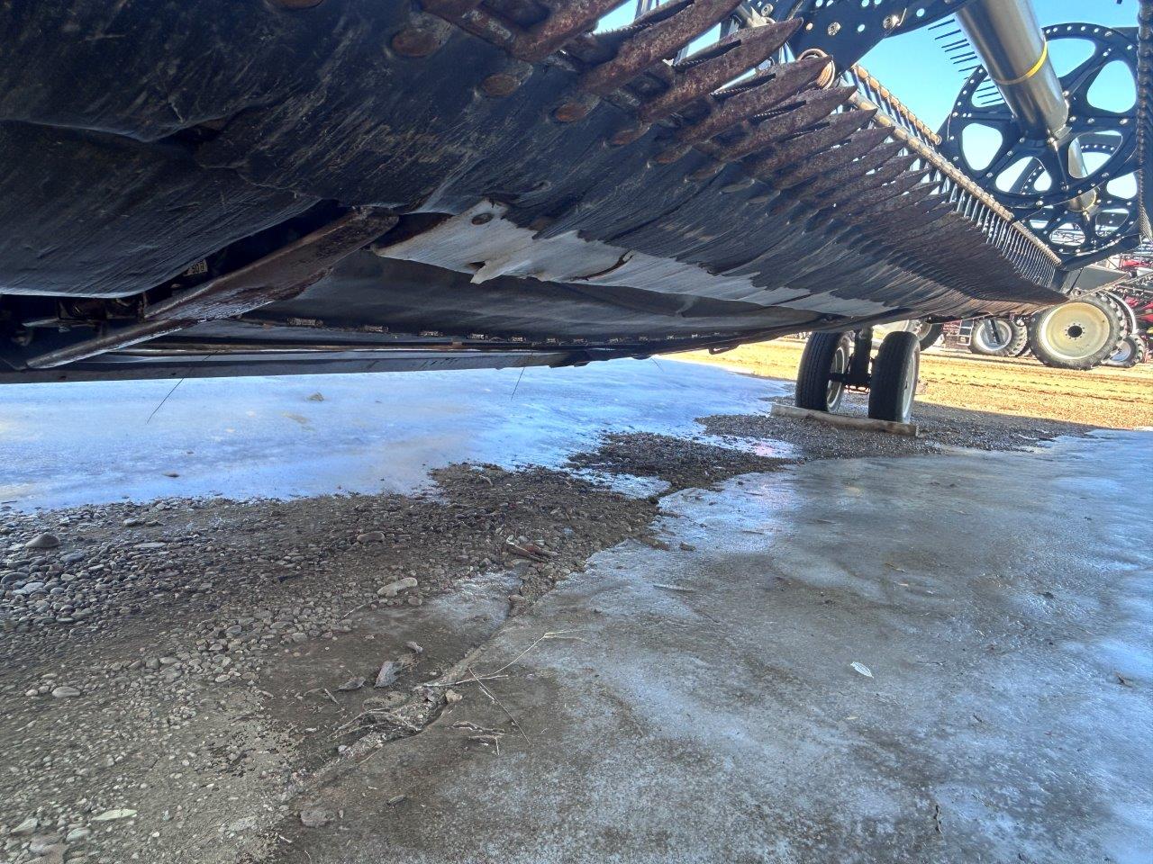 2014 MacDon FD75-40 Header Combine