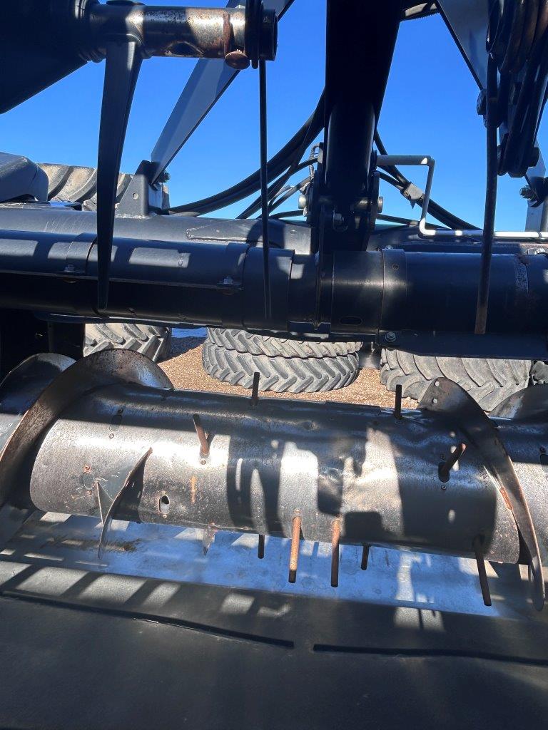 2014 MacDon FD75-40 Header Combine