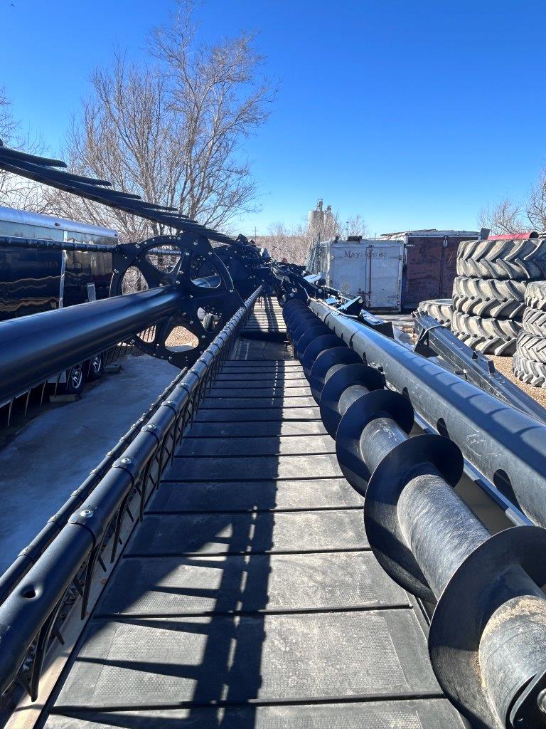 2014 MacDon FD75-40 Header Combine