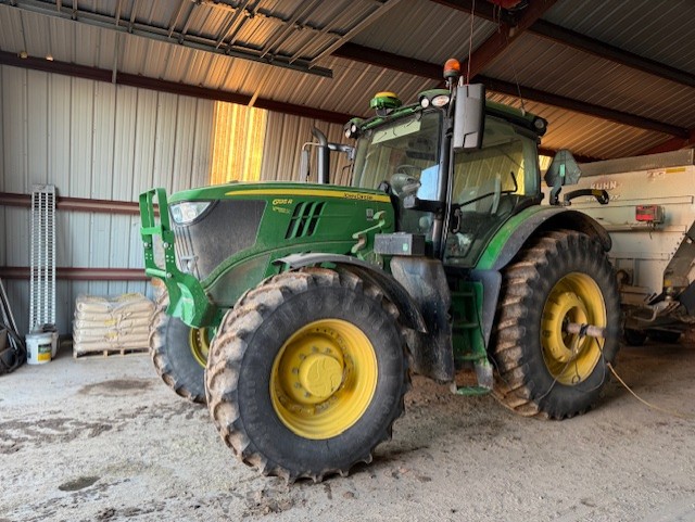 2019 John Deere 6195R Tractor
