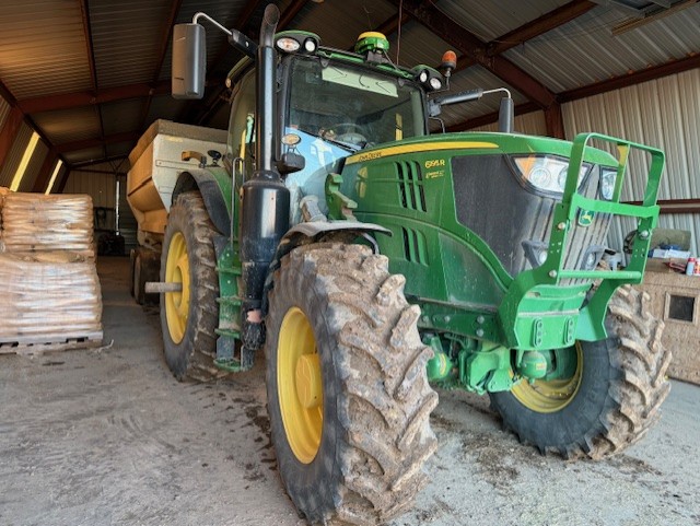 2019 John Deere 6195R Tractor