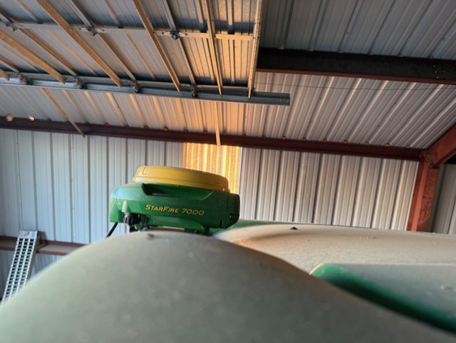 2019 John Deere 6195R Tractor