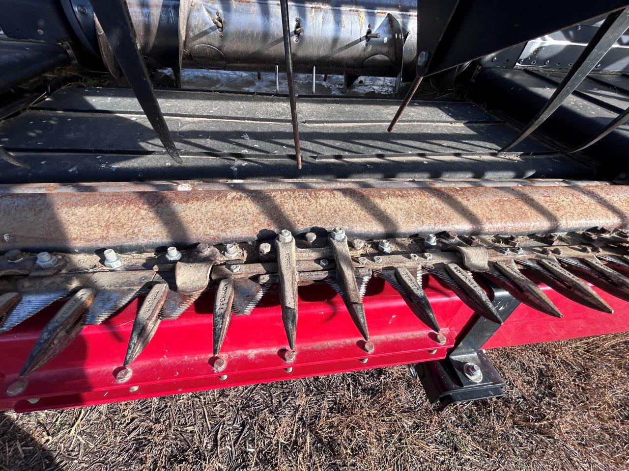 2011 MacDon FD70-40 Header Combine