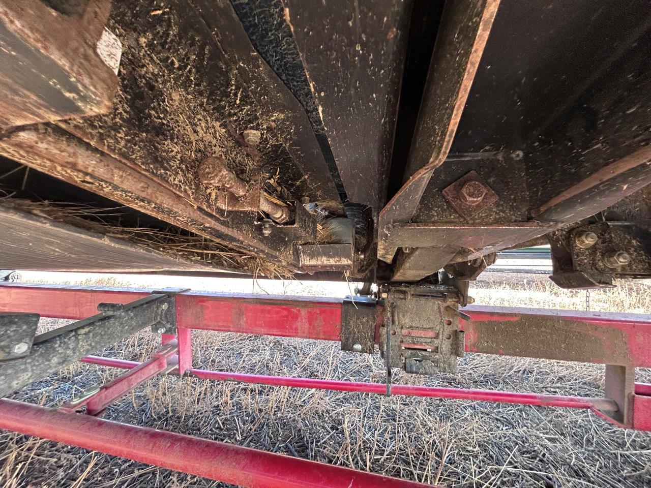 2011 MacDon FD70-40 Header Combine