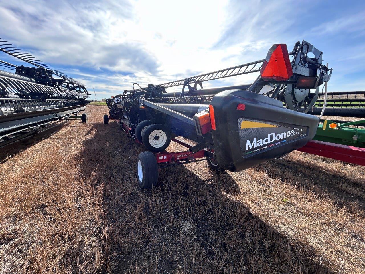 2011 MacDon FD70-40 Header Combine