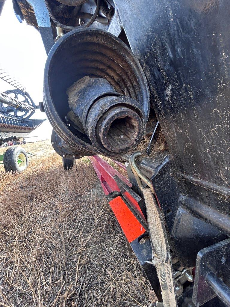 2011 MacDon FD70-40 Header Combine