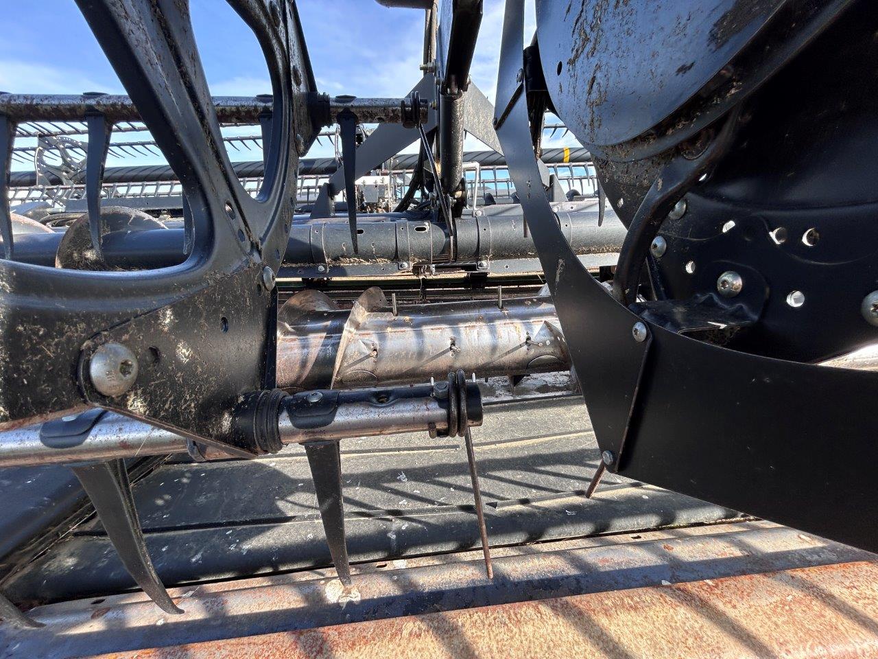 2011 MacDon FD70-40 Header Combine