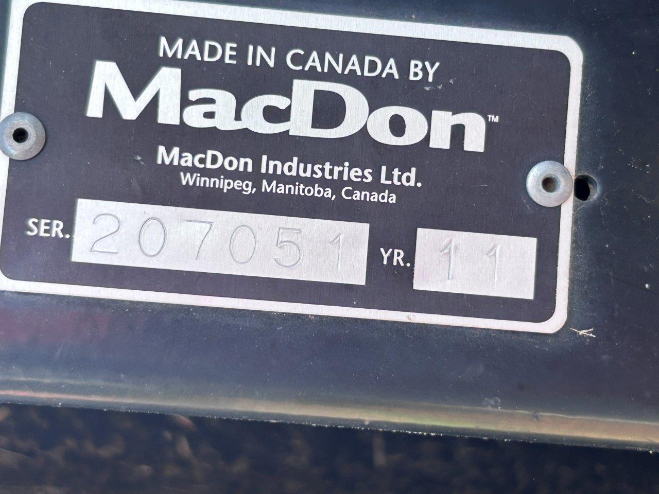 2011 MacDon FD70-40 Header Combine