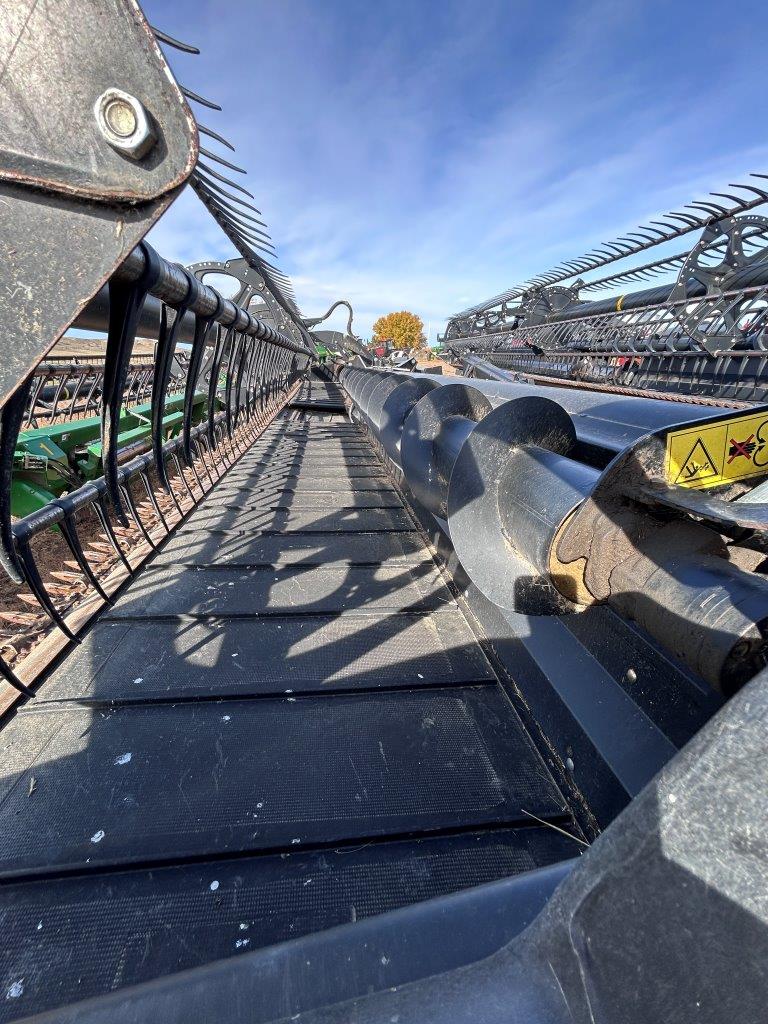 2011 MacDon FD70-40 Header Combine