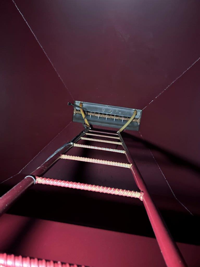 2015 Seed Hawk 6012 Air Seeder