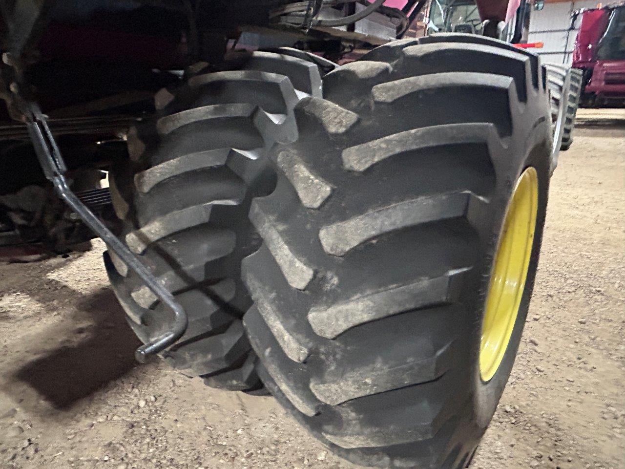 2015 Seed Hawk 6012 Air Seeder