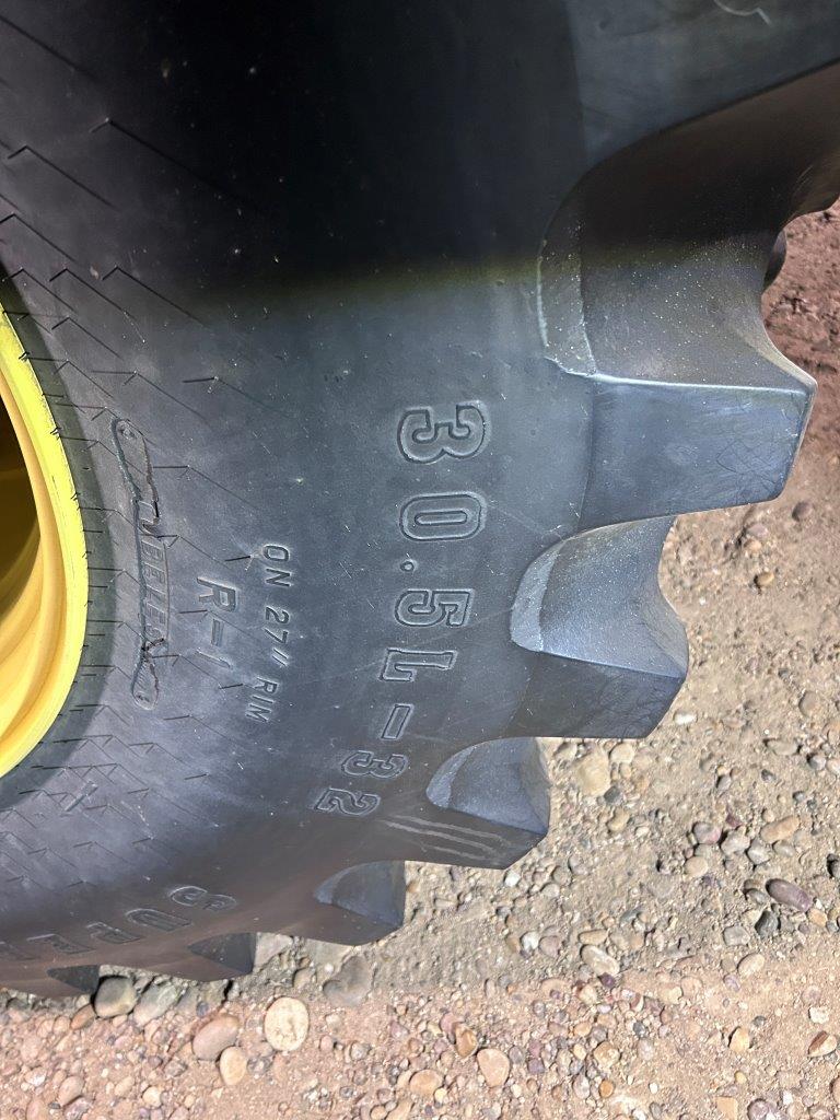 2015 Seed Hawk 6012 Air Seeder