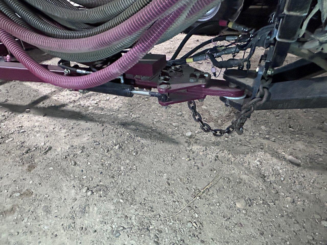 2015 Seed Hawk 6012 Air Seeder