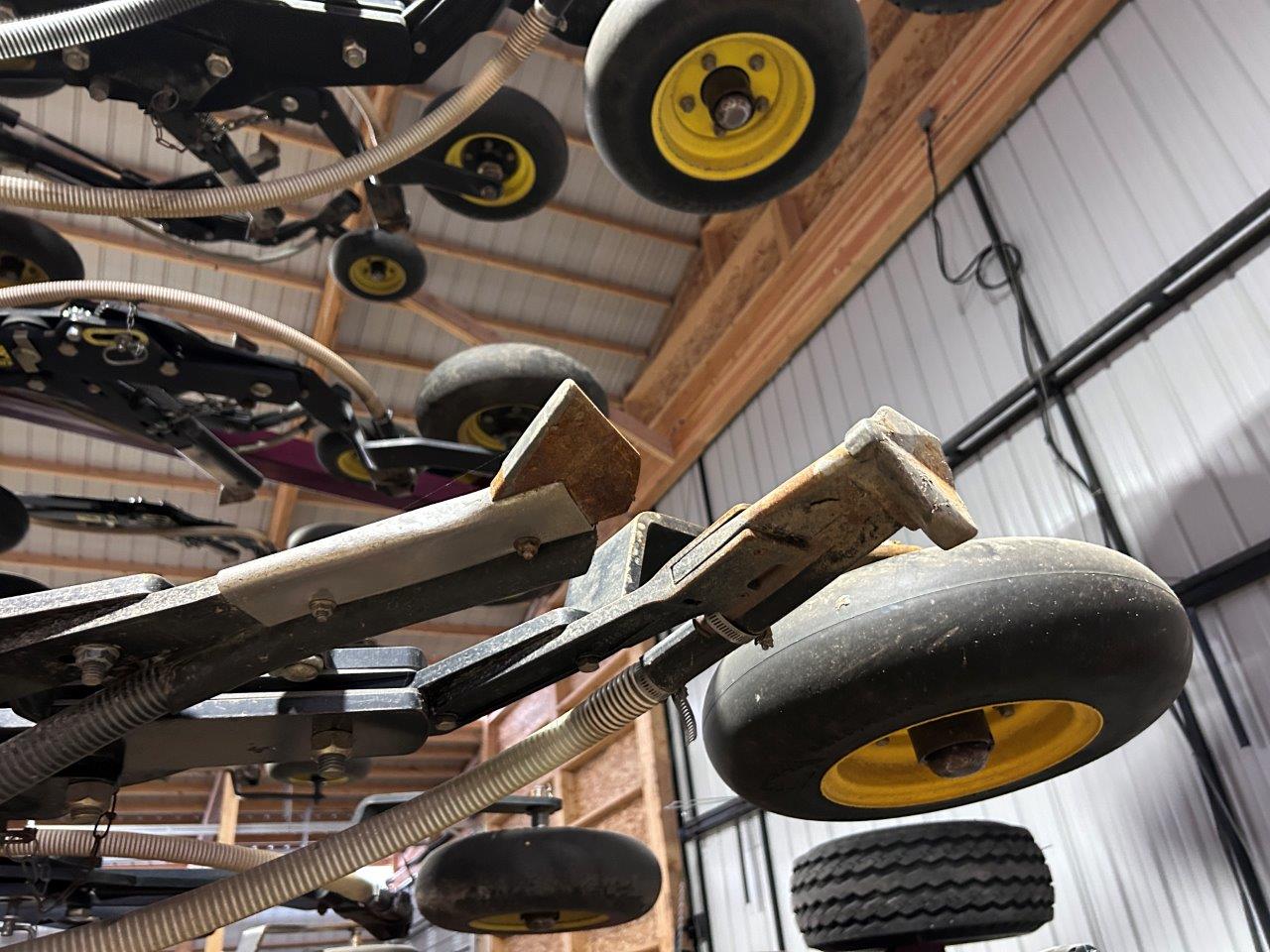 2015 Seed Hawk 6012 Air Seeder