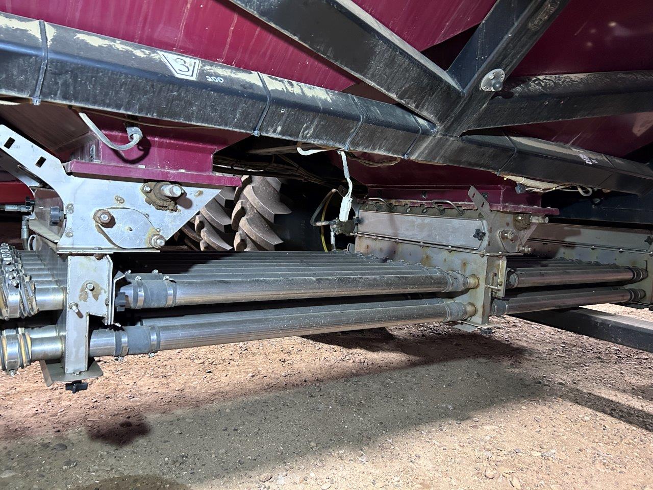 2015 Seed Hawk 6012 Air Seeder