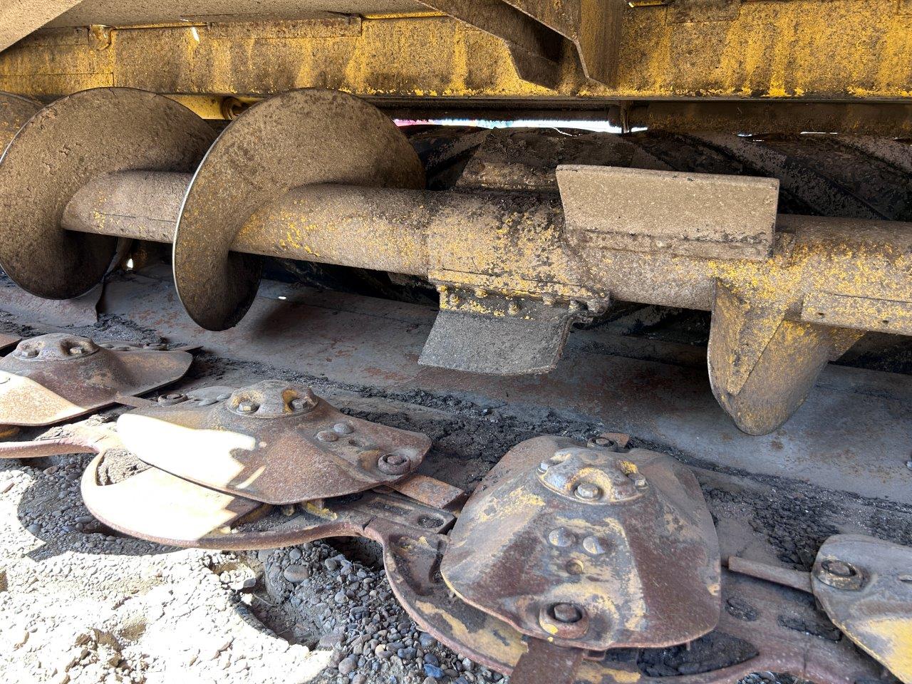 2022 New Holland DB416 Windrower Disc Header