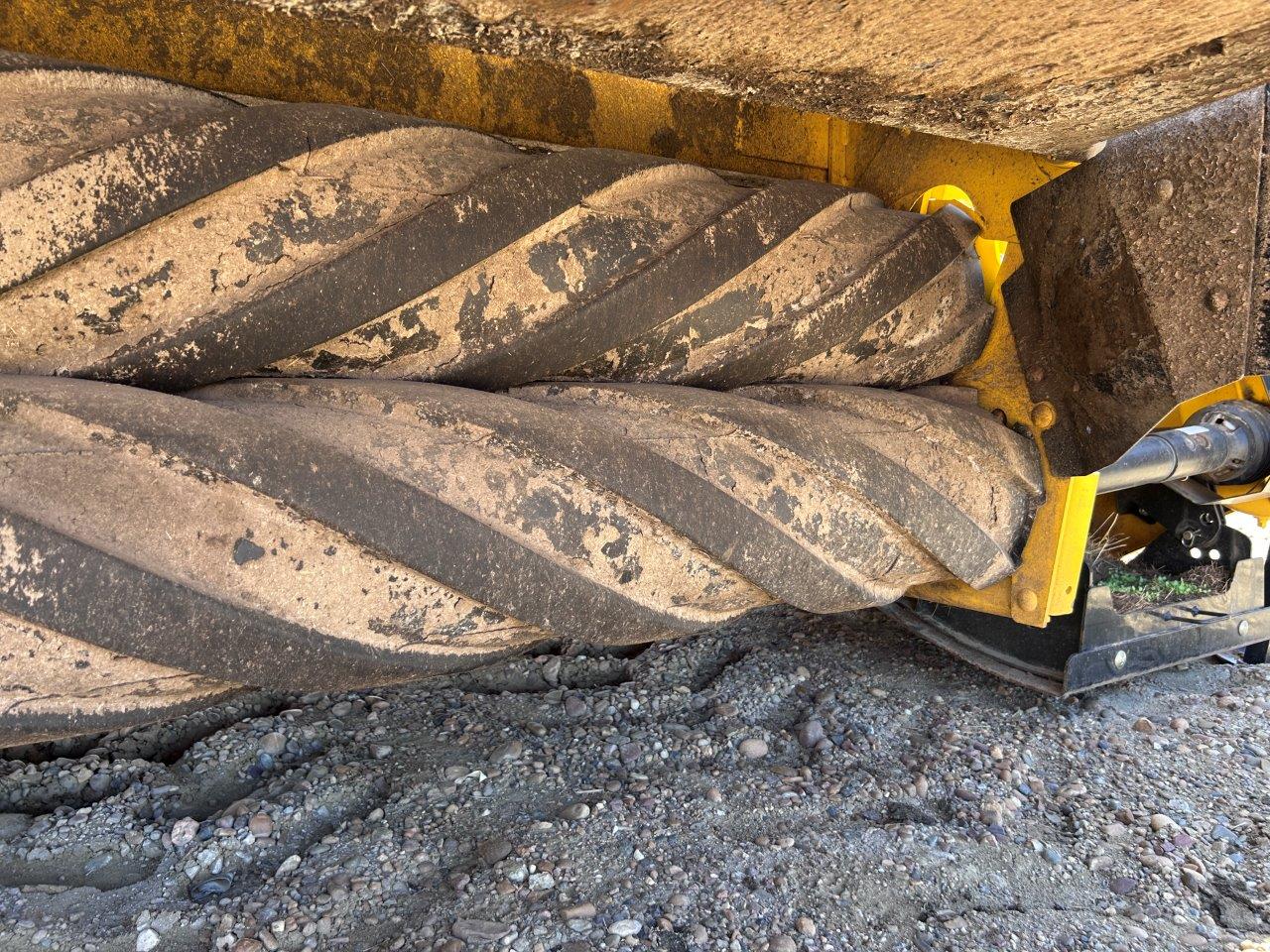 2022 New Holland DB416 Windrower Disc Header